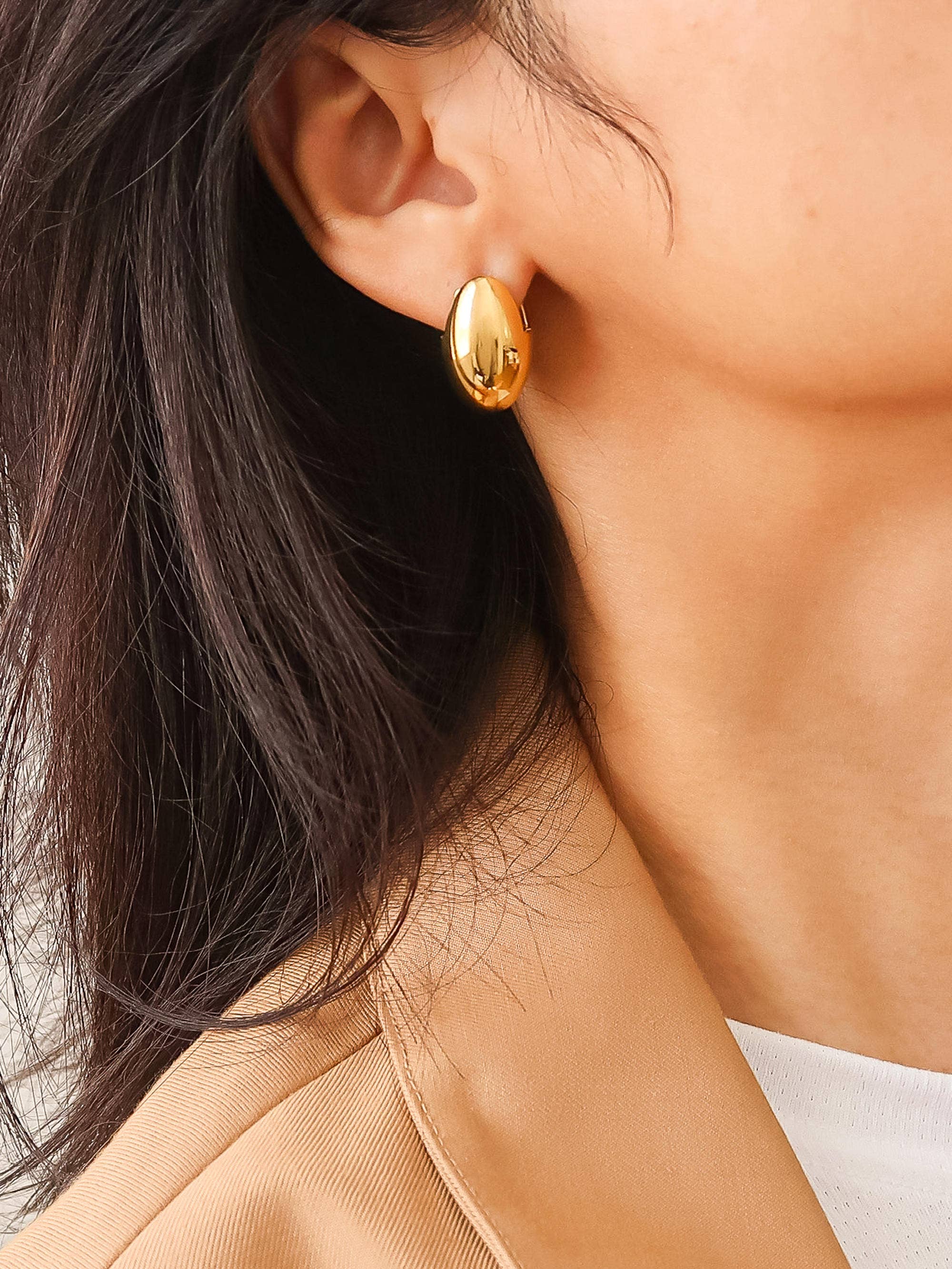 Elio 18K Gold Non-Tarnish Classic Oval Droplet Earring