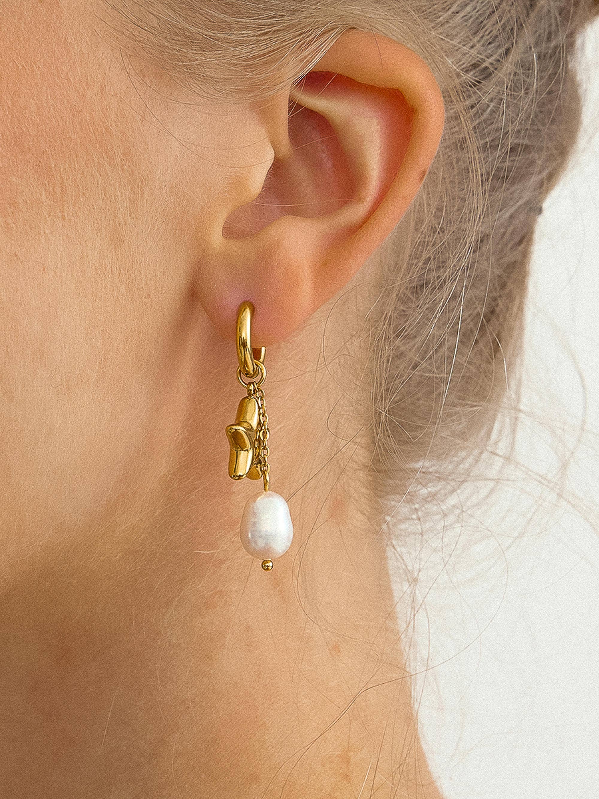 Lauréa 18K Gold Non-Tarnish Star Pearl Drop Earrings