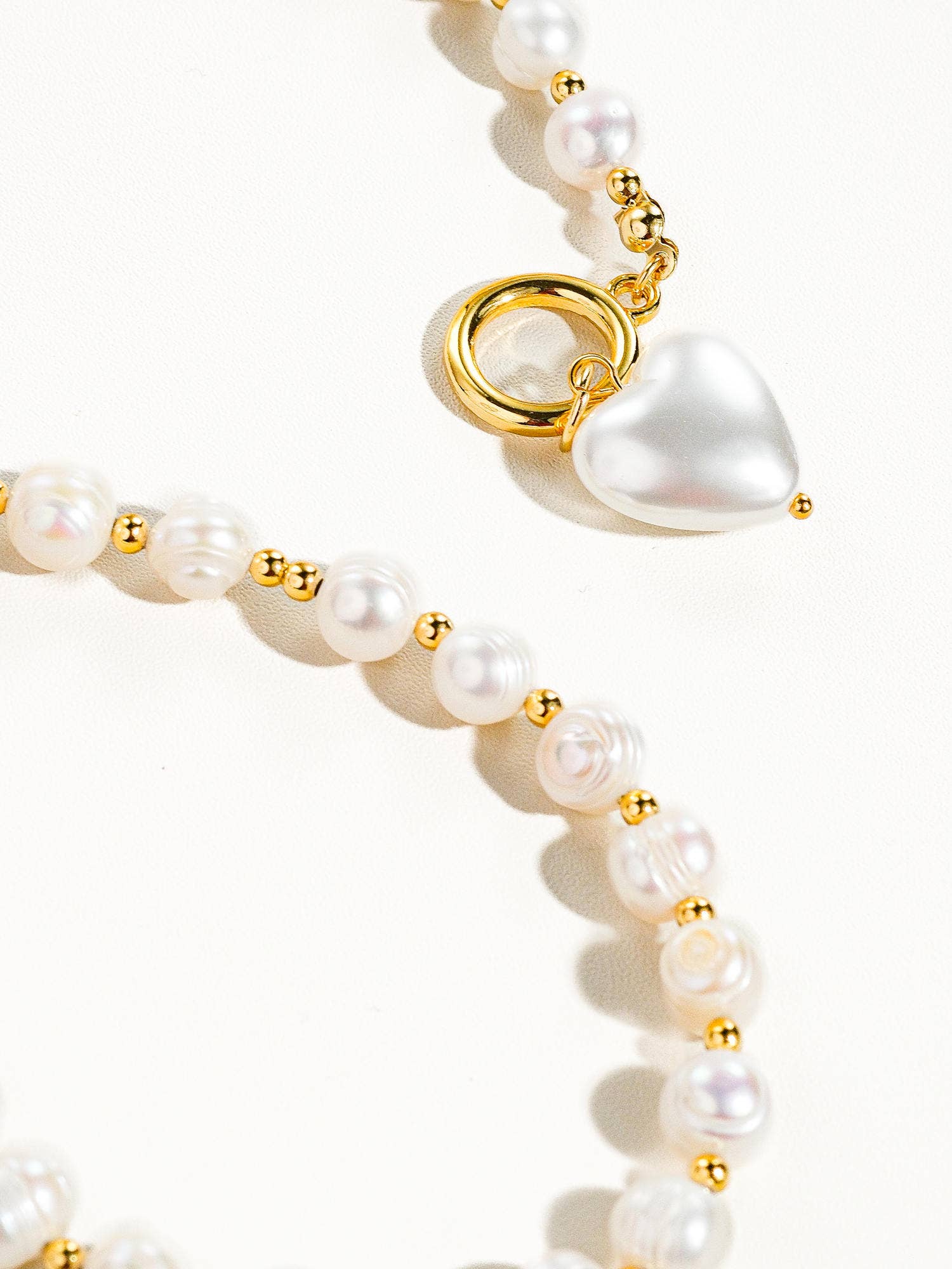 Flânerie by MAIQ - Wren Vintage Natural Pearl Heart Necklace: White