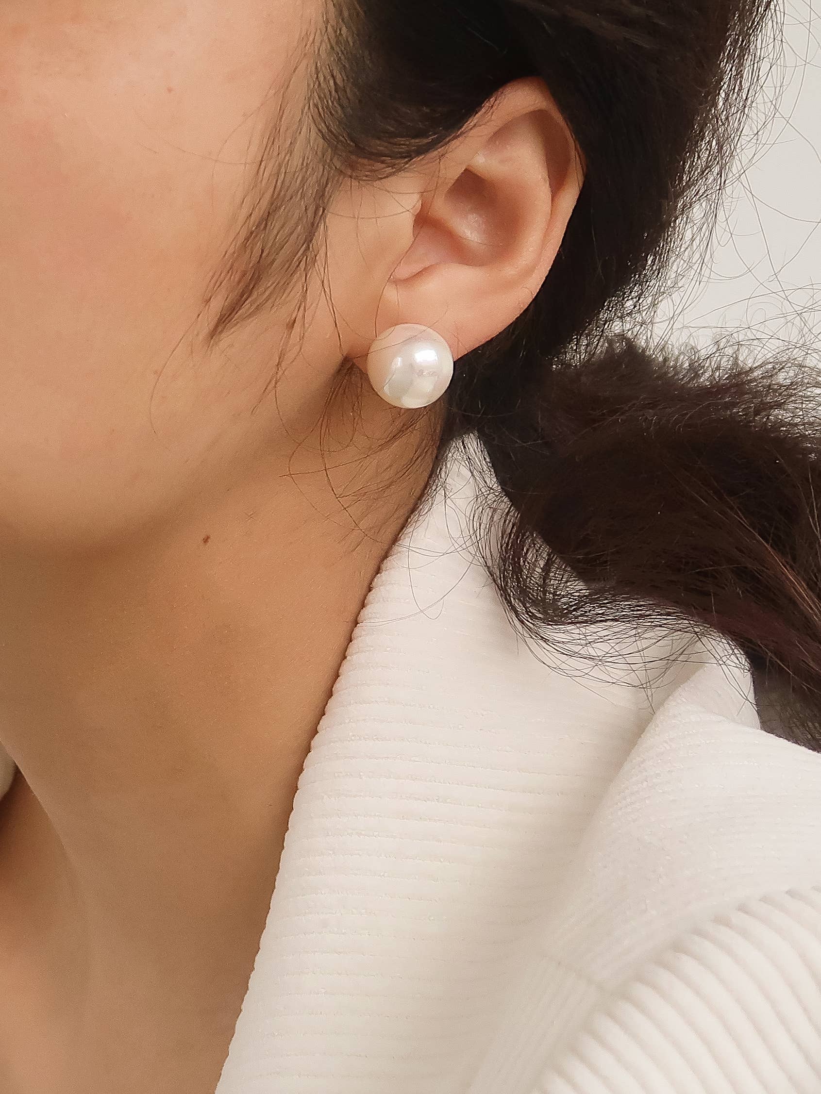 Amrae 18K Gold Non-Tarnish Classic Pearl Stud Earrings
