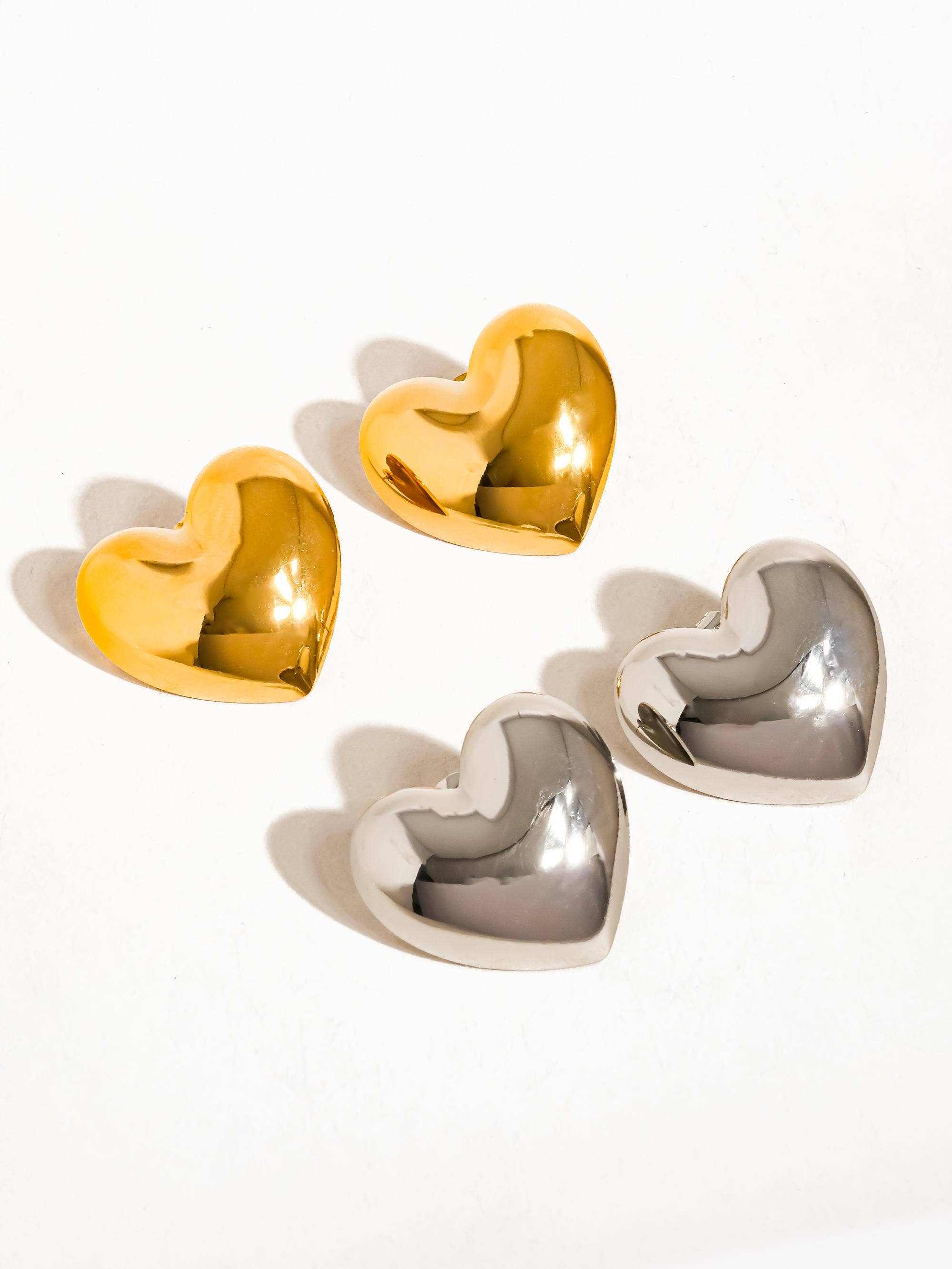 Flânerie by MAIQ - Chantilly 18K Gold Non-Tarnish Classic Heart Stud: Silver