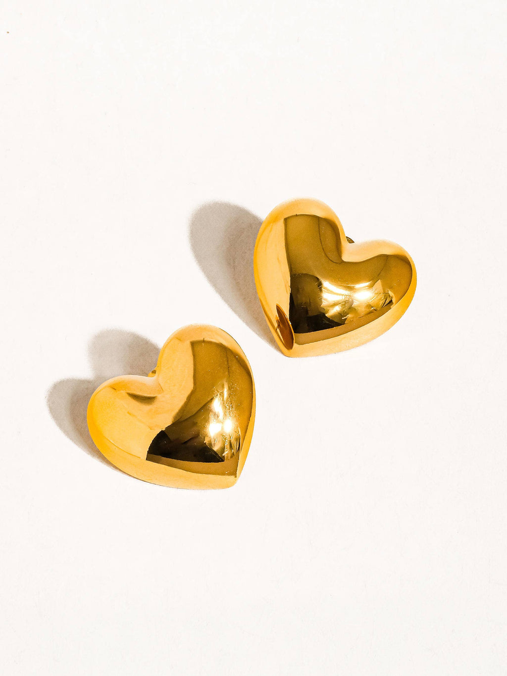 Flânerie by MAIQ - Chantilly 18K Gold Non-Tarnish Classic Heart Stud: Silver